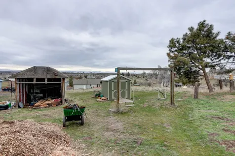 1148 NE Scenic Drive Madras OR 97741