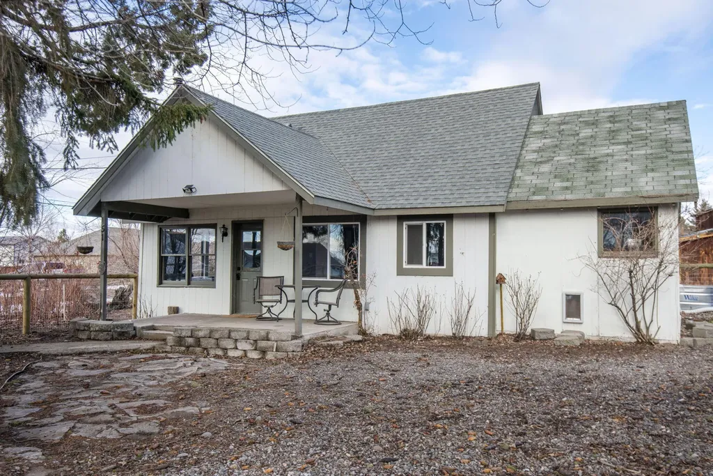 8880 15th Street Terrebonne OR 97760
