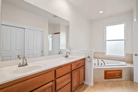142 NW Native Run Loop Grants Pass OR 97526