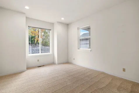 142 NW Native Run Loop Grants Pass OR 97526