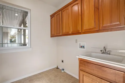 142 NW Native Run Loop Grants Pass OR 97526
