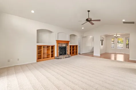 142 NW Native Run Loop Grants Pass OR 97526