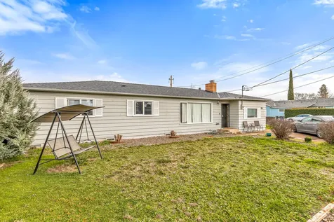 400 N 10th Street Central Point OR 97502