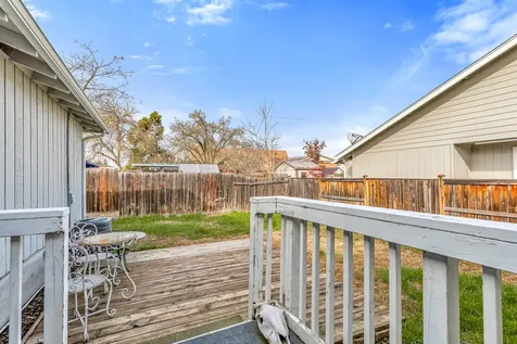 400 N 10th Street Central Point OR 97502