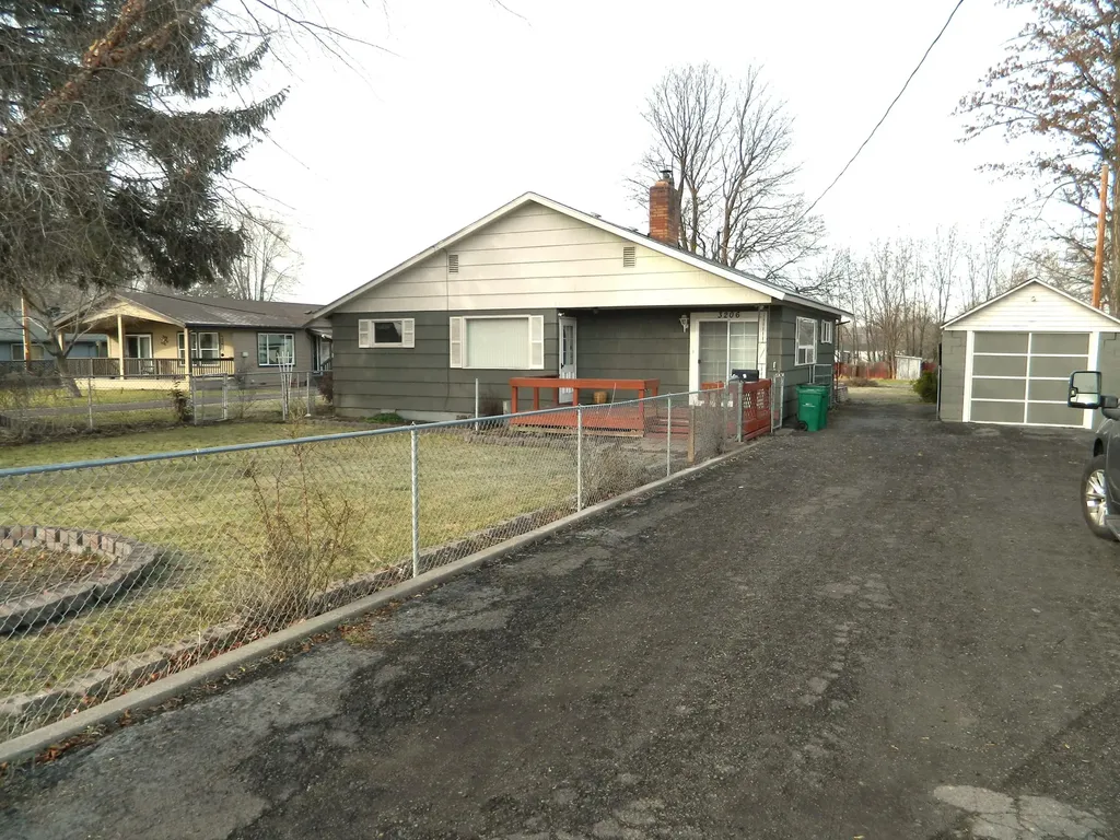 3206 Summers Lane Klamath Falls OR 97603