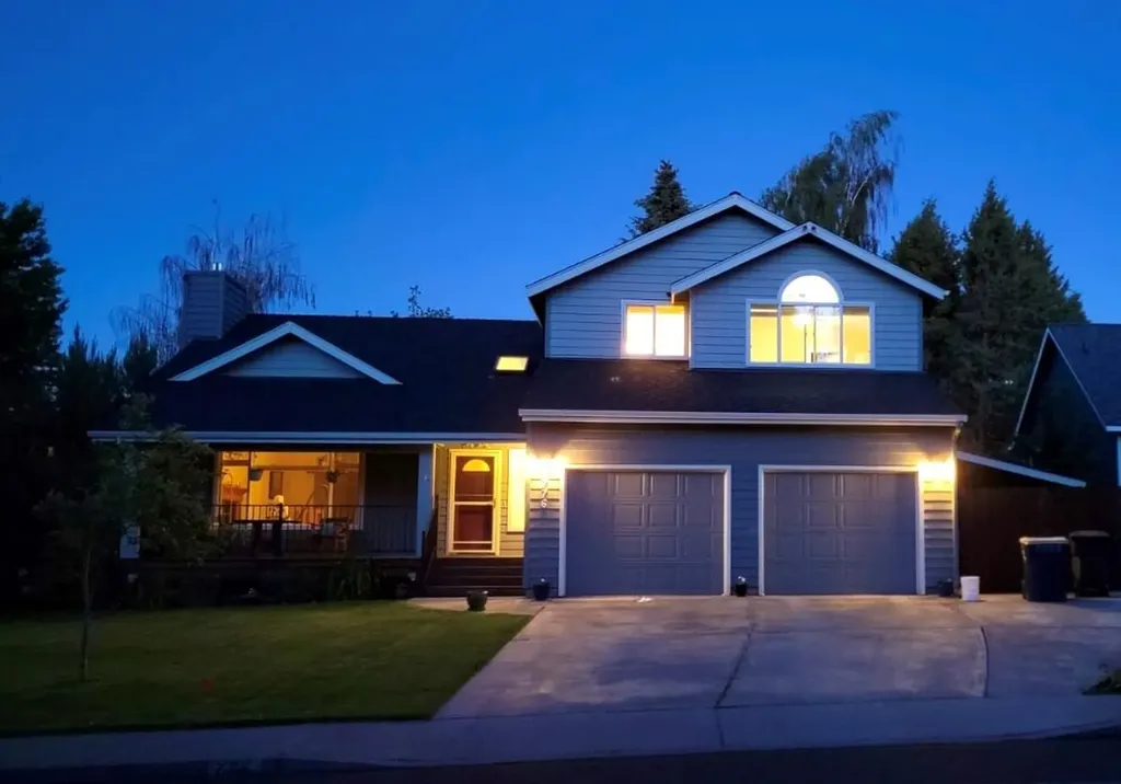 776 SE Airpark Drive Bend OR 97702