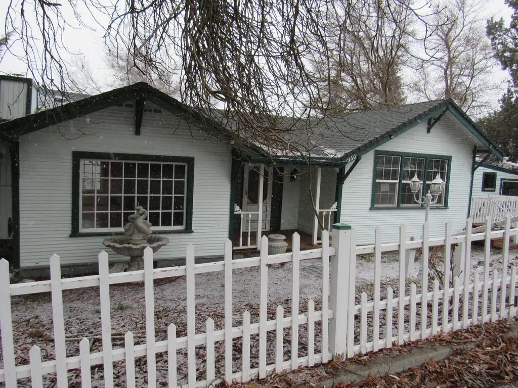 1960 Harriman Avenue Klamath Falls OR 97601