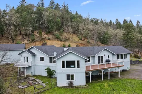 300 Lindy Lane Grants Pass OR 97526
