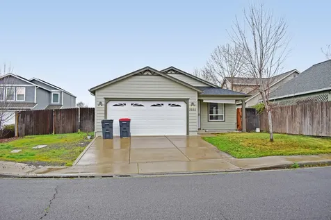 3680 Abigail Drive White City OR 97503