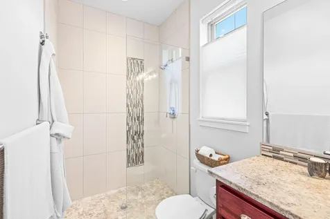 86 Almeda Drive Ashland OR 97520