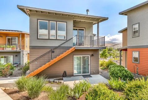 86 Almeda Drive Ashland OR 97520