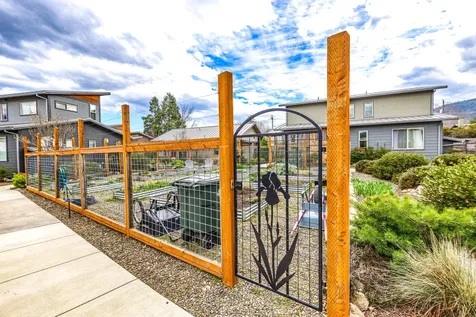 86 Almeda Drive Ashland OR 97520