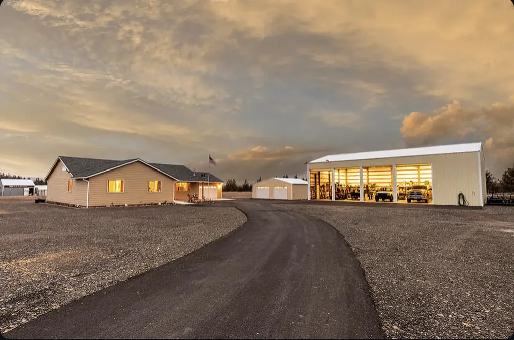 4295 SE Tillamook Loop Prineville OR 97754
