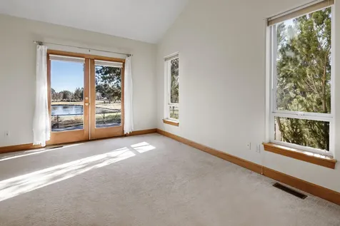 4208 SW Tommy Armour Lane Redmond OR 97756
