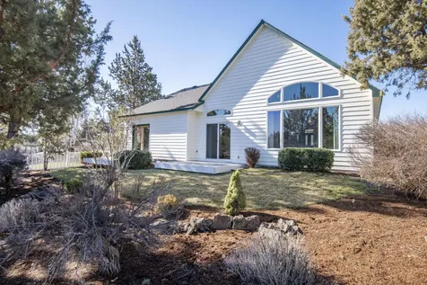 4208 SW Tommy Armour Lane Redmond OR 97756