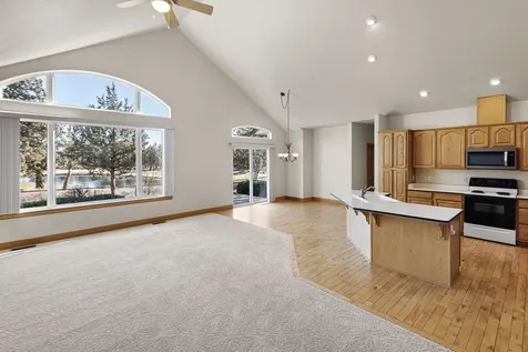 4208 SW Tommy Armour Lane Redmond OR 97756