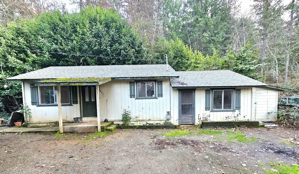 2401 Rogue River Highway Grants Pass OR 97527