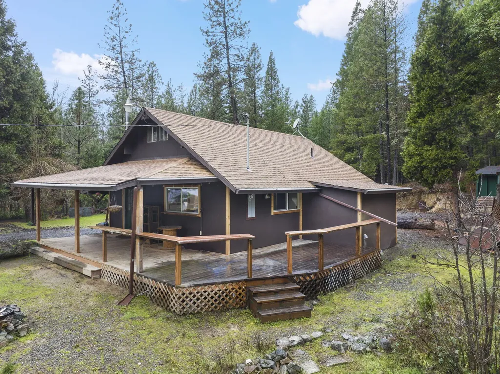 9763 W Evans Creek Road Rogue River OR 97537