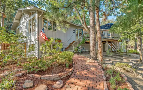 1340 Ponderosa Drive Ashland OR 97520