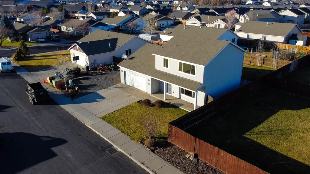 861 NW Teak Avenue Redmond OR 97756
