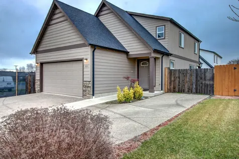1011 Camas Street Medford OR 97501