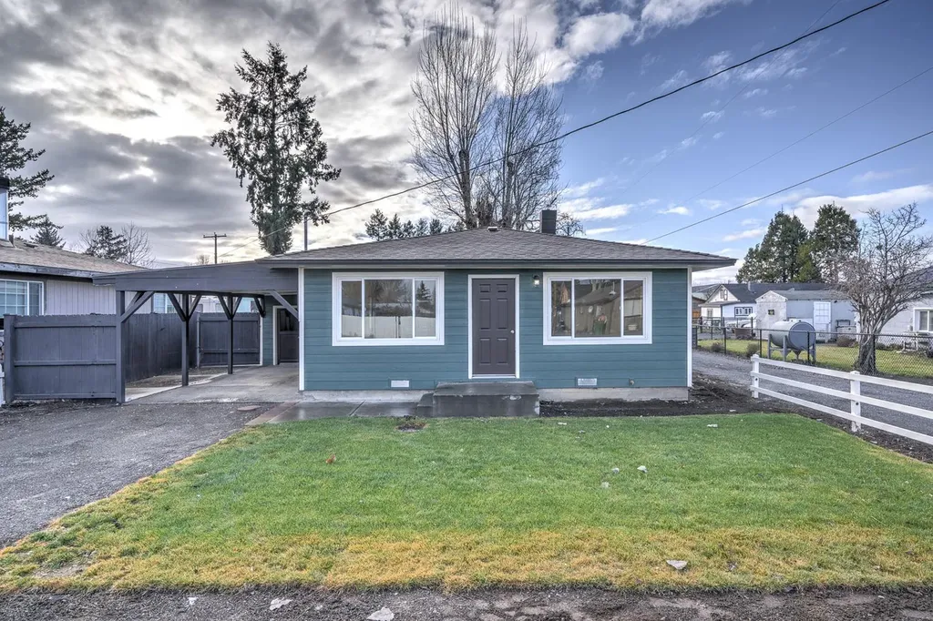 312 C Street Culver OR 97734