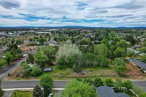 2547 SW 21st Street Redmond OR 97756