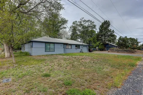 2547 SW 21st Street Redmond OR 97756