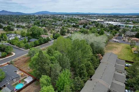 2547 SW 21st Street Redmond OR 97756