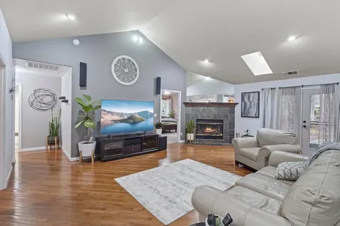 1219 W Jones Creek Road Grants Pass OR 97526