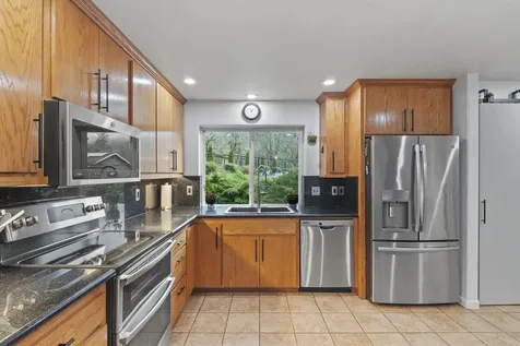 1219 W Jones Creek Road Grants Pass OR 97526