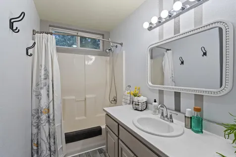 1219 W Jones Creek Road Grants Pass OR 97526