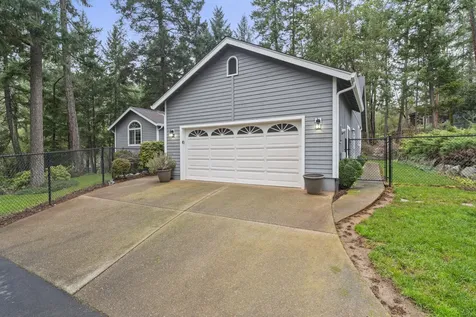 1219 W Jones Creek Road Grants Pass OR 97526