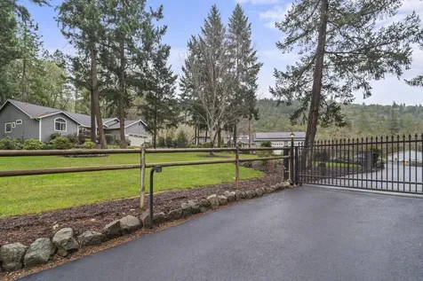 1219 W Jones Creek Road Grants Pass OR 97526