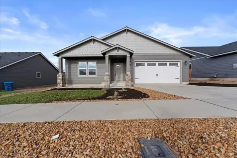 3177 NW Cedar Avenue Redmond OR 97756