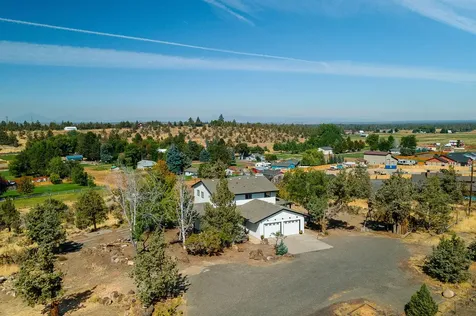 3821 NW Xavier Avenue Redmond OR 97756