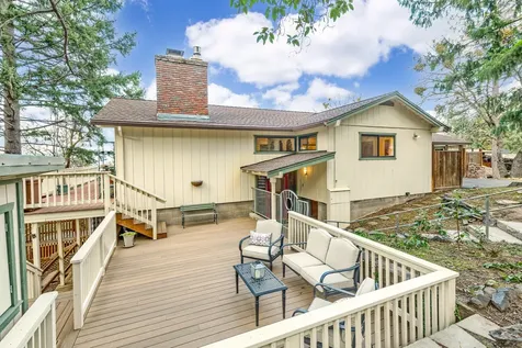 1035 Ivy Lane Ashland OR 97520