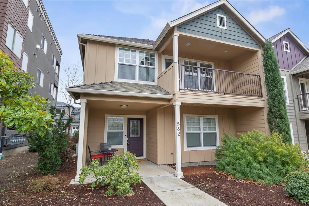562 Fair Oaks Avenue Ashland OR 97520