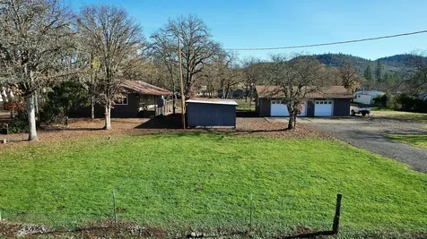 6350 Rogue River Drive Shady Cove OR 97539