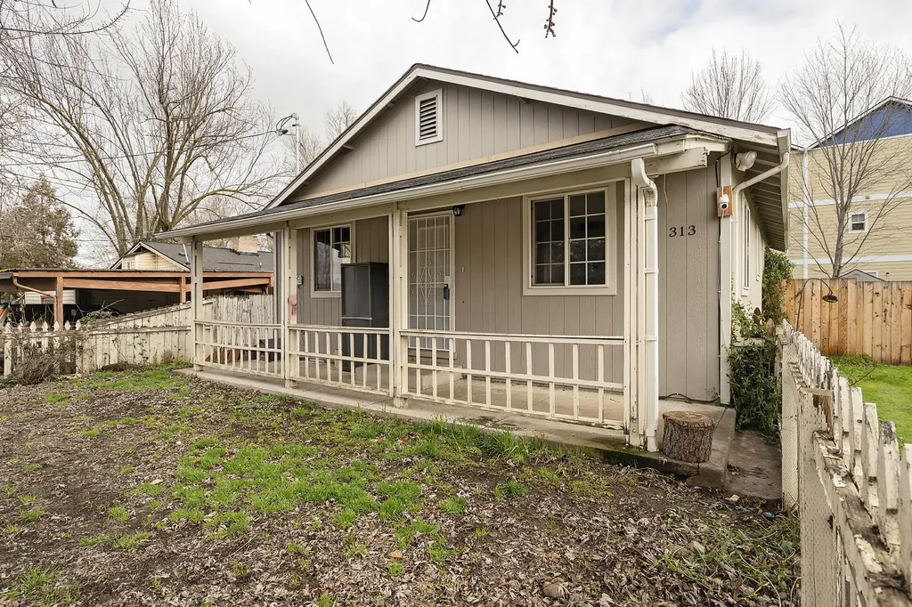 313 Berrydale Avenue Medford OR 97501