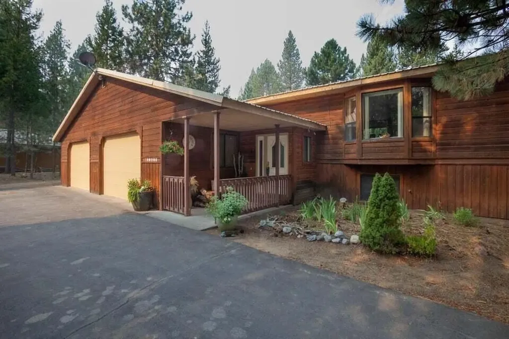 51479 Riverland Avenue La Pine OR 97739