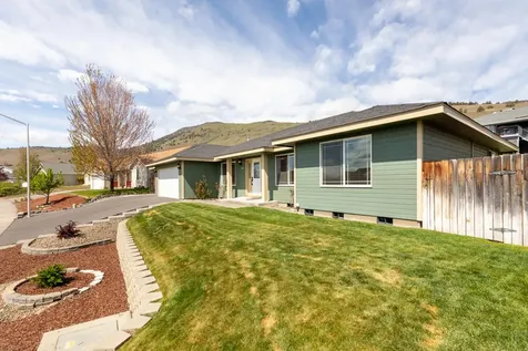 5851 N Hills Drive Klamath Falls OR 97603