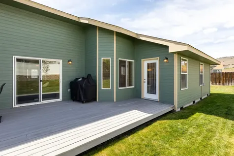 5851 N Hills Drive Klamath Falls OR 97603