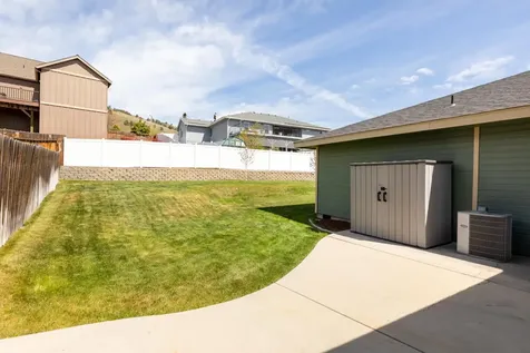 5851 N Hills Drive Klamath Falls OR 97603