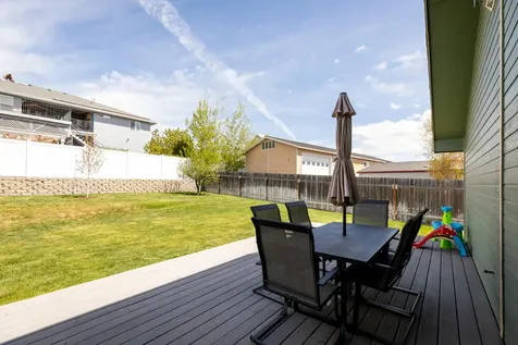5851 N Hills Drive Klamath Falls OR 97603