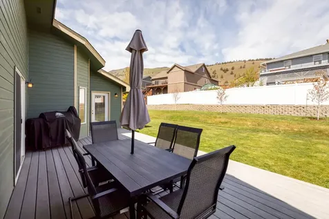 5851 N Hills Drive Klamath Falls OR 97603