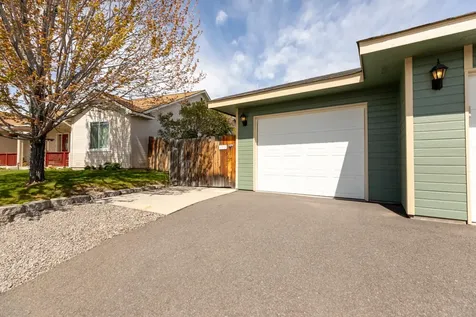 5851 N Hills Drive Klamath Falls OR 97603