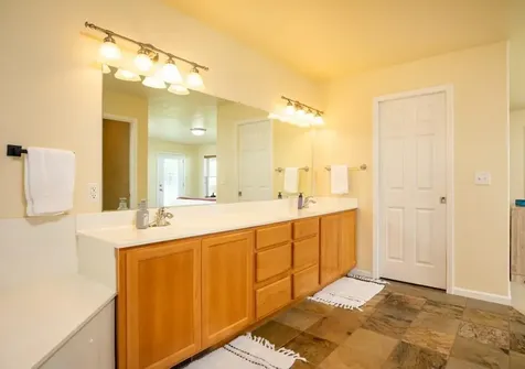 5851 N Hills Drive Klamath Falls OR 97603