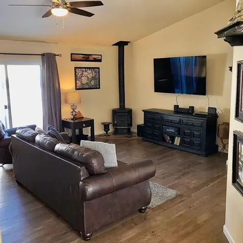 5851 N Hills Drive Klamath Falls OR 97603
