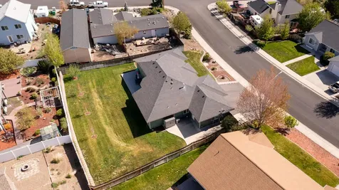 5851 N Hills Drive Klamath Falls OR 97603